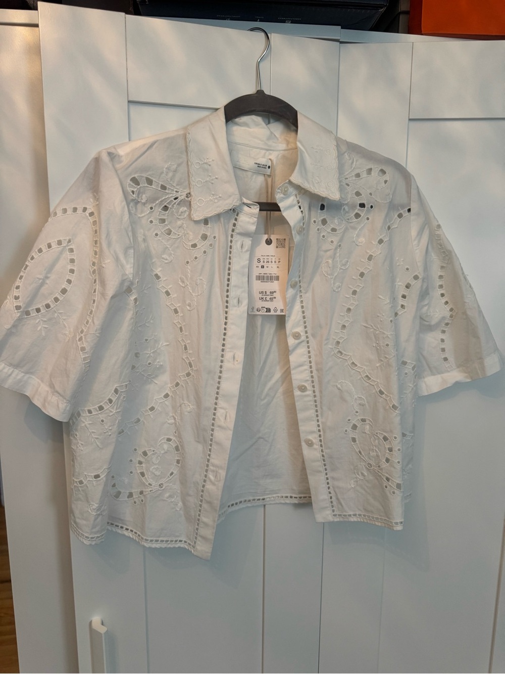 NWT Zara White Embroidered Button-Up Shirt